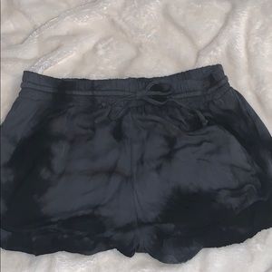 AMERICAN EAGLE Flowy Black & Gray Shorts
